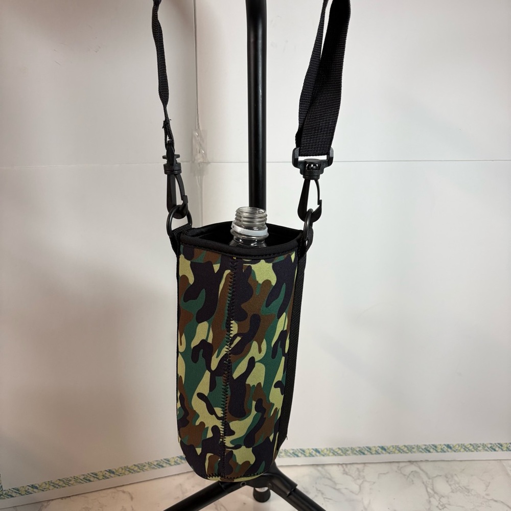 Camouflage Neoprene Bottle Carrier, NWOT